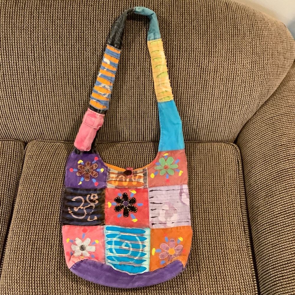Crossbody Hobo Bag, comfort with lots of room! Free keychain